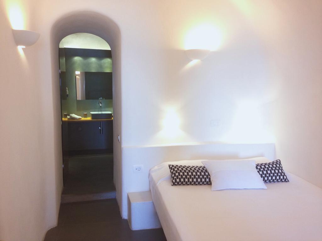 Altana Cliffside Villas Imerovigli  Room photo